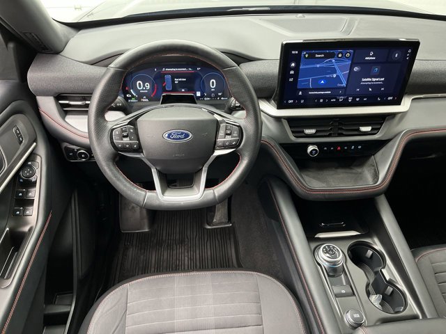 Certified 2025 Ford Explorer ST-Line AWD/4WD image 15