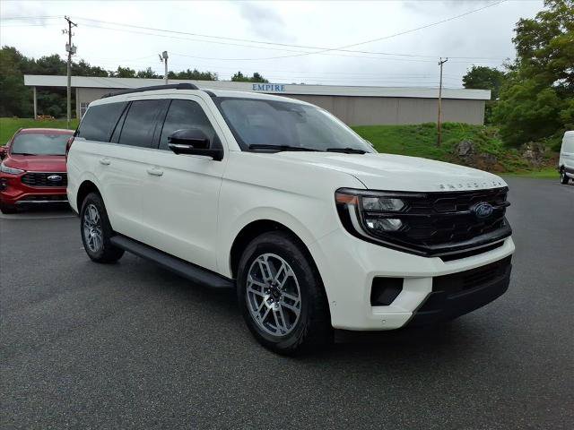 Certified 2025 Ford Expedition Active AWD/4WD image 6