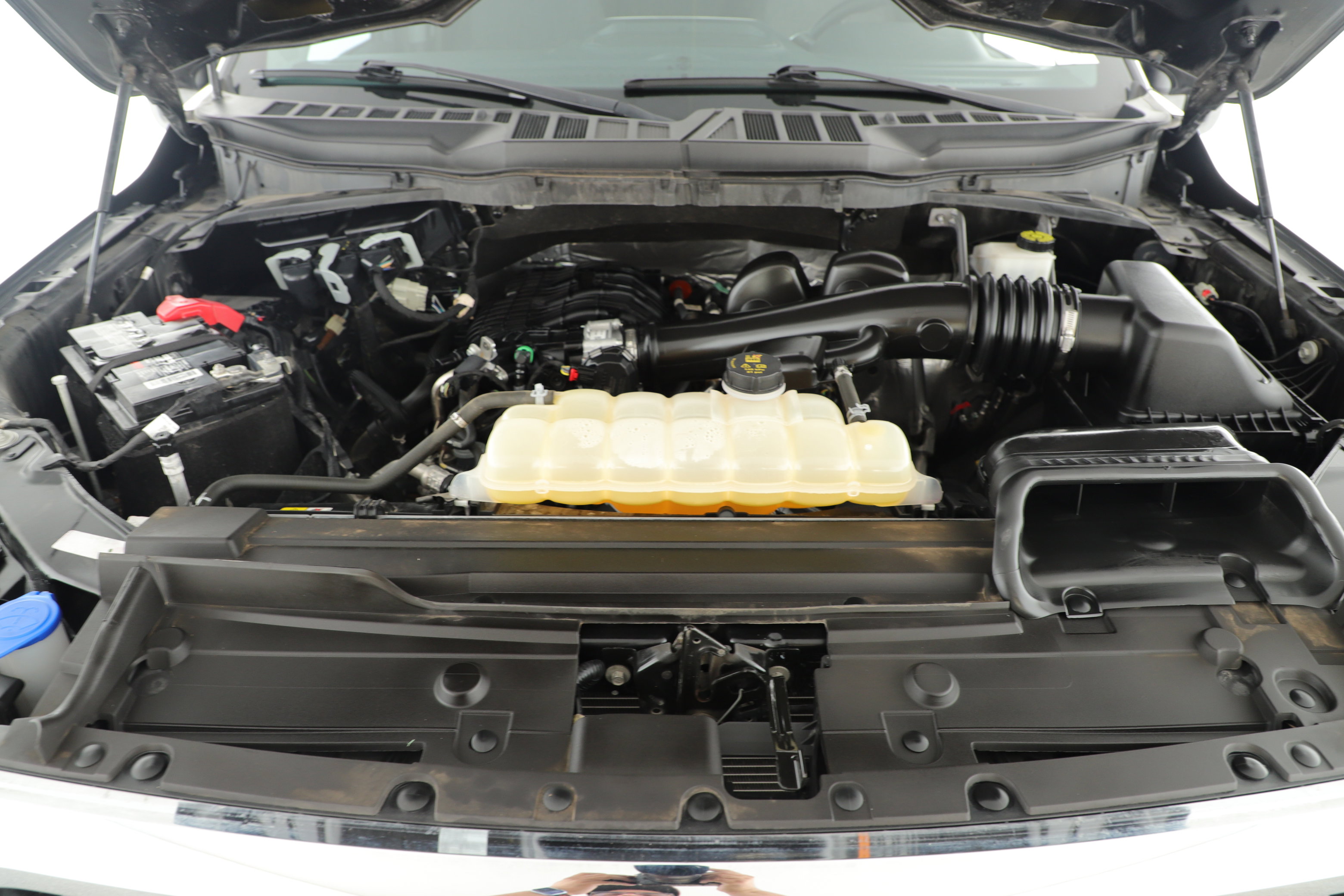 Certified 2023 Ford F150 XLT w/ Equipment Group 301A Mid image 6