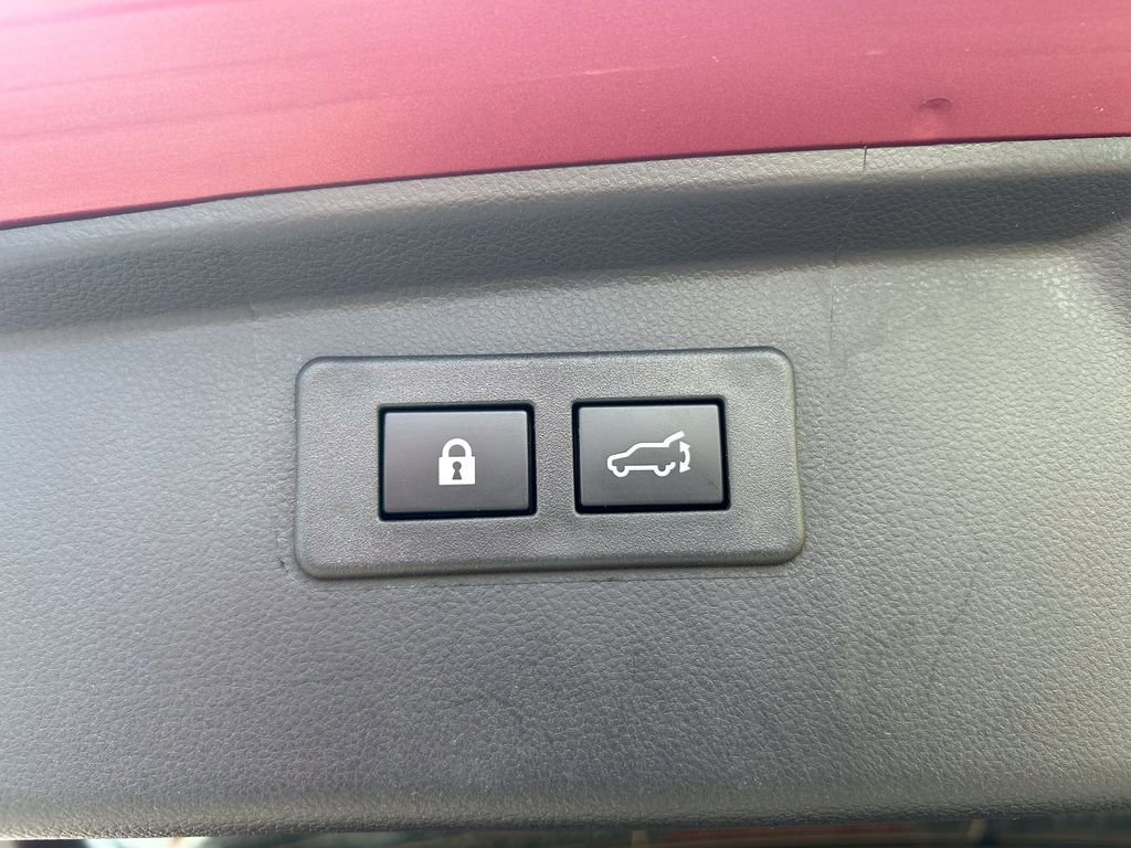 Used 2025 Subaru Outback Premium image 18