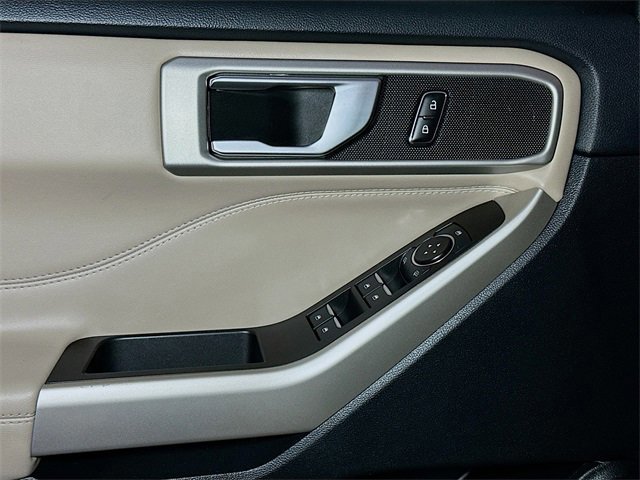 Certified 2023 Ford Explorer XLT w/ Class IV Trailer Tow Package image 13