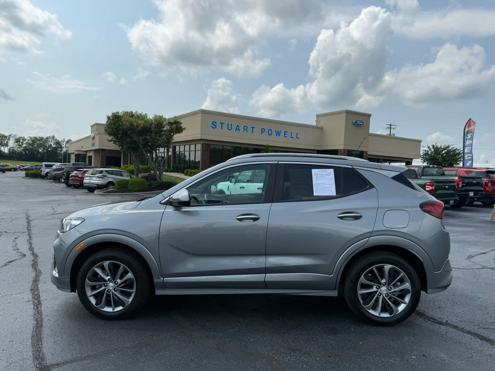 Used 2023 Buick Encore GX Select w/ Sport Touring Package AWD/4WD image 25