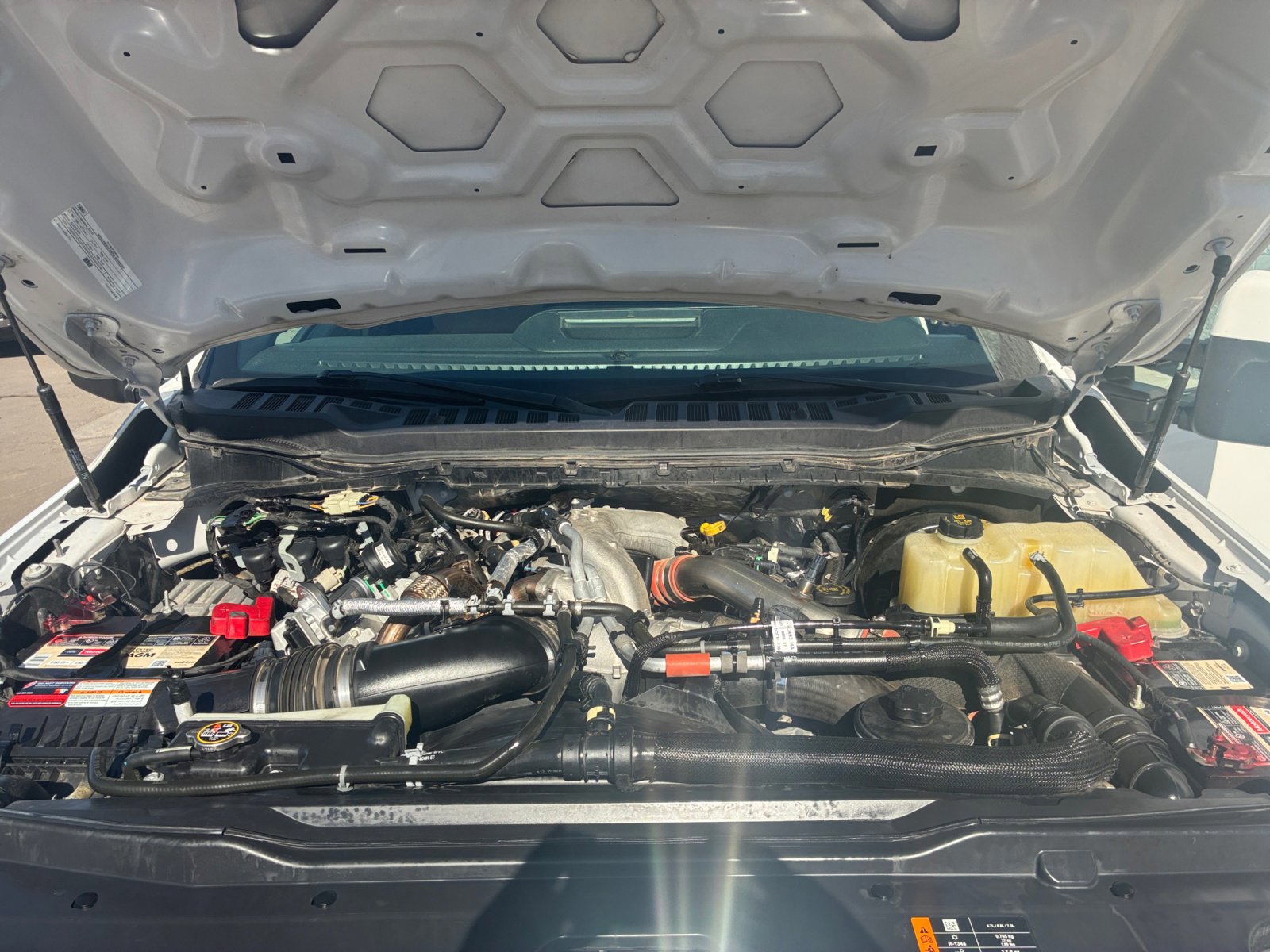 Certified 2023 Ford F250 Lariat w/ Tremor Off-Road Package image 33