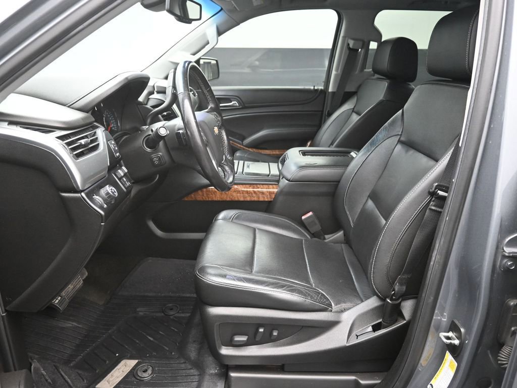 Used 2018 Chevrolet Suburban Premier image 22