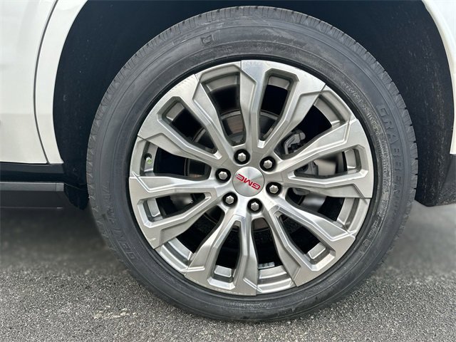 Used 2023 GMC Yukon Denali w/ Denali Reserve Package image 10