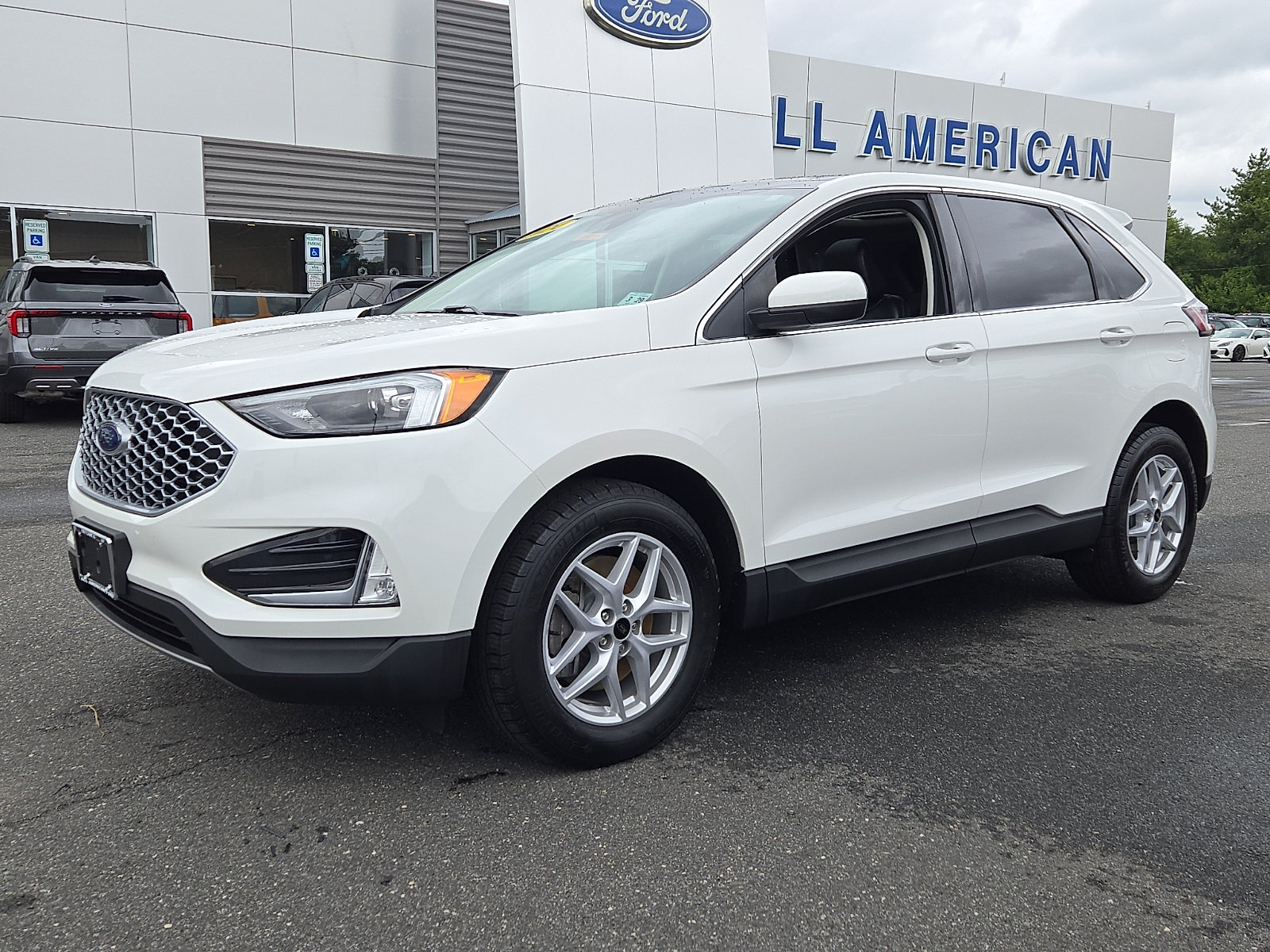 Certified 2024 Ford Edge SEL w/ Convenience Package AWD/4WD image 5