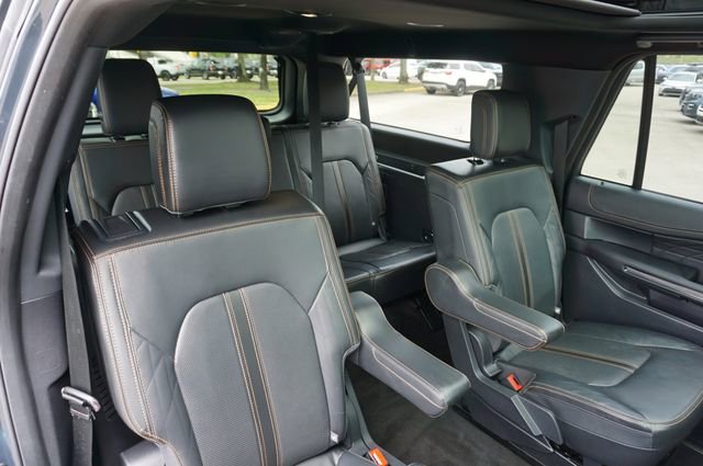 Certified 2022 Ford Expedition Max Platinum RWD image 16