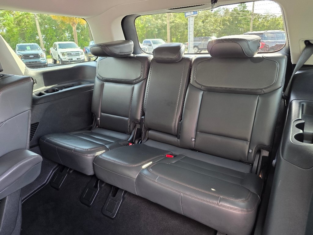 Certified 2025 Ford Expedition Active RWD image 18