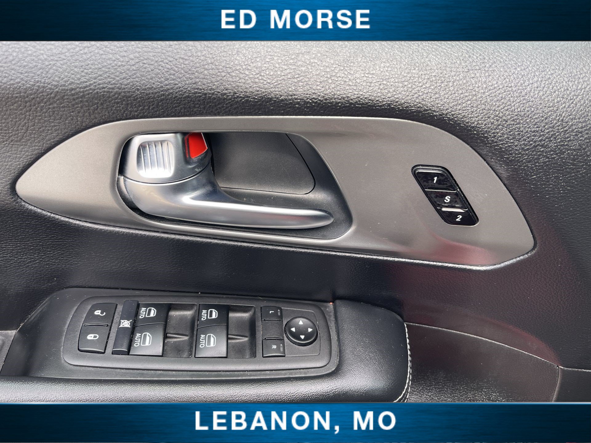 Used 2025 Chrysler Pacifica Select FWD image 22