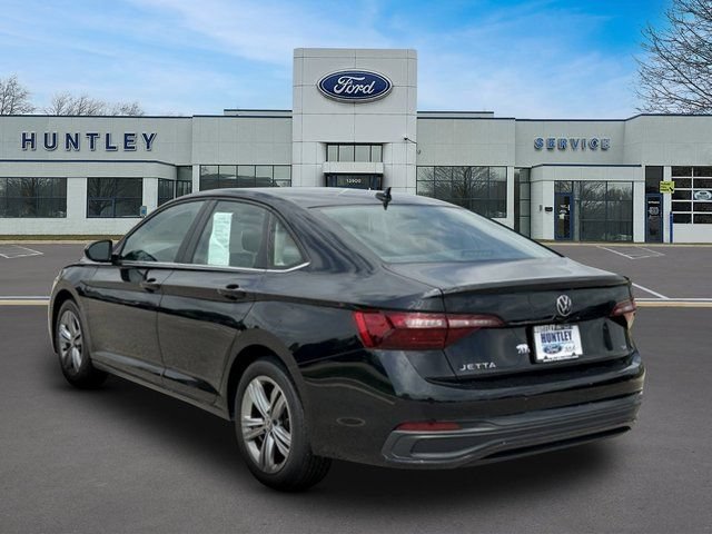 Used 2024 Volkswagen Jetta SE FWD image 5