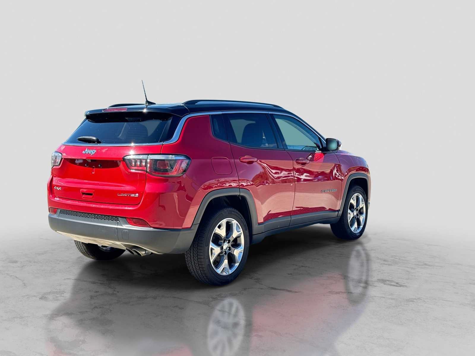 Used 2018 Jeep Compass Limited w/ Navigation Group AWD/4WD image 6