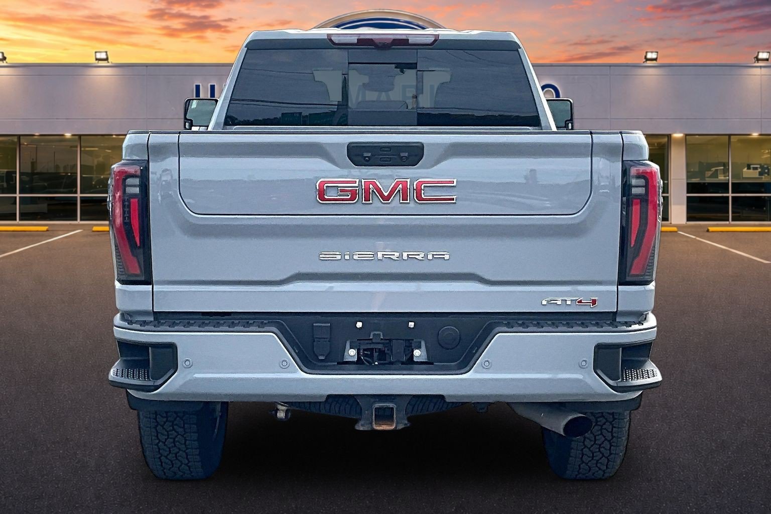 Used 2024 GMC Sierra 3500 AT4 w/ AT4 Premium Plus Package AWD/4WD image 4