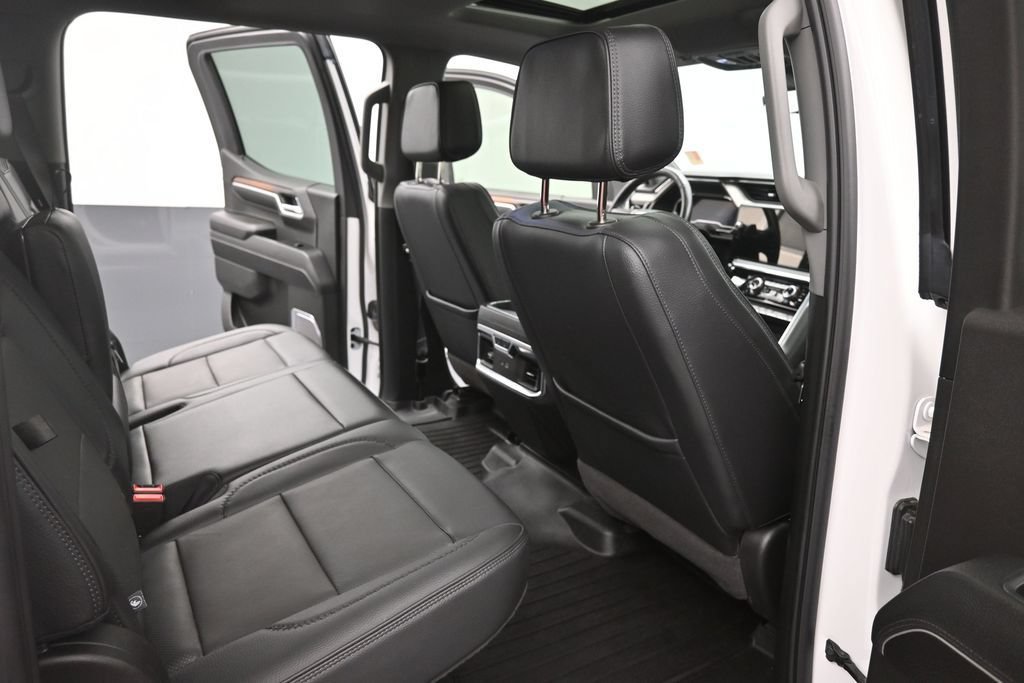 Used 2025 GMC Sierra 1500 Denali AWD/4WD image 10