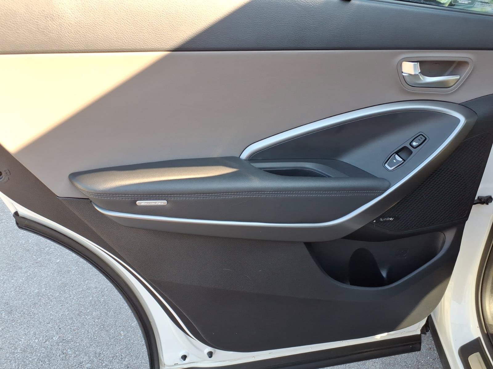 Used 2019 Hyundai Santa Fe XL FWD image 14
