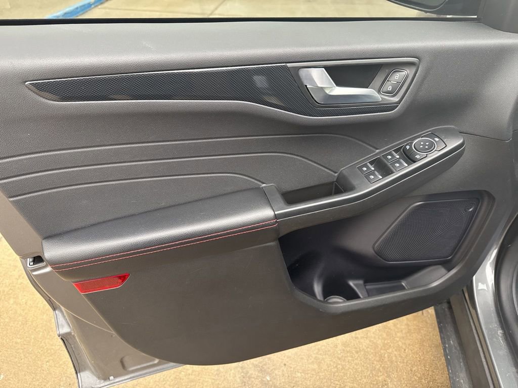 Certified 2024 Ford Escape ST-Line image 11