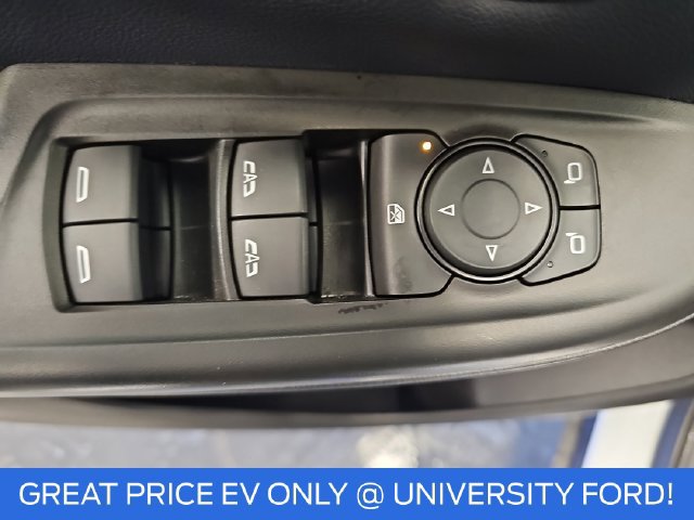 Used 2023 Chevrolet Bolt EUV LT w/ Convenience Package FWD image 28