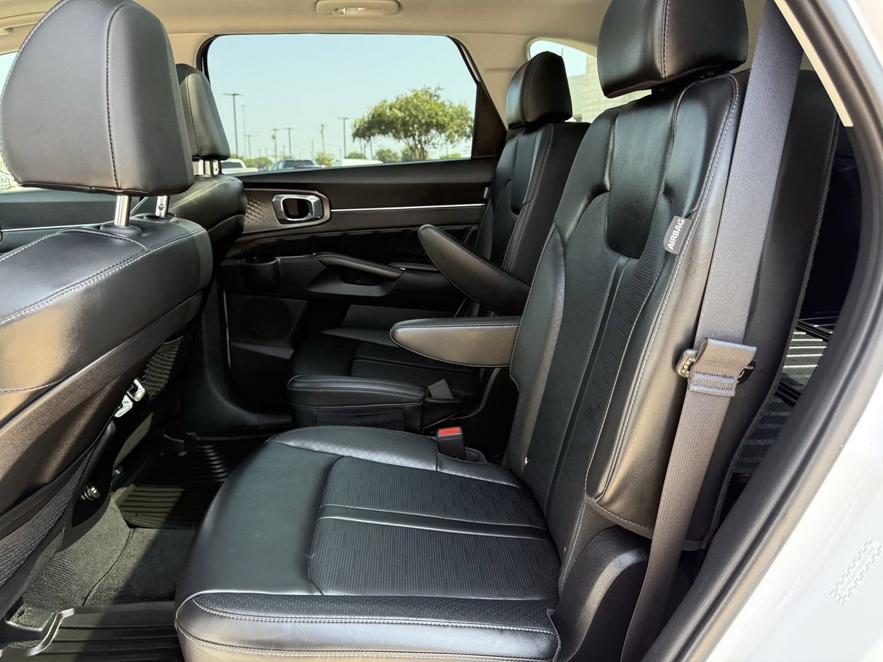 Used 2024 Kia Sorento SX FWD image 28