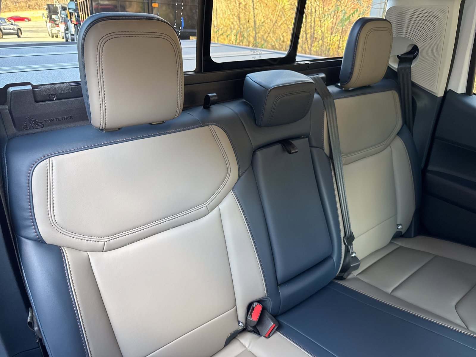 Certified 2025 Ford Maverick Lariat w/ 4K Tow Package image 30