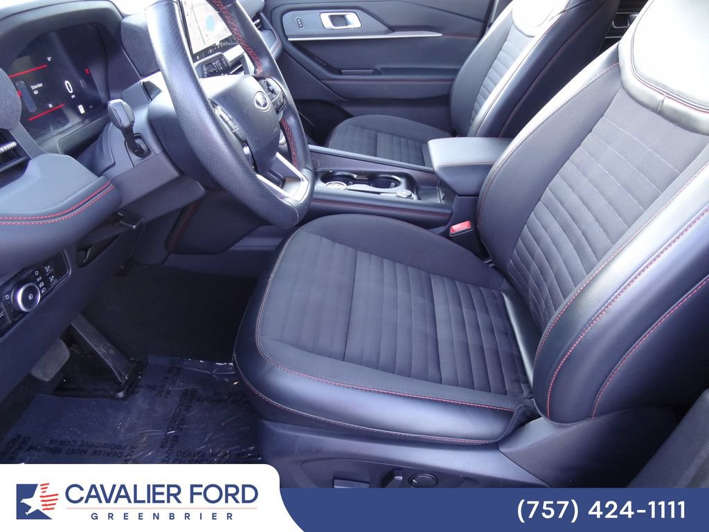Certified 2025 Ford Explorer ST-Line AWD/4WD image 6