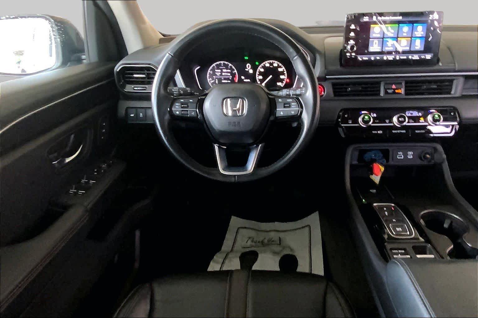 Used 2025 Honda Pilot EX-L image 6