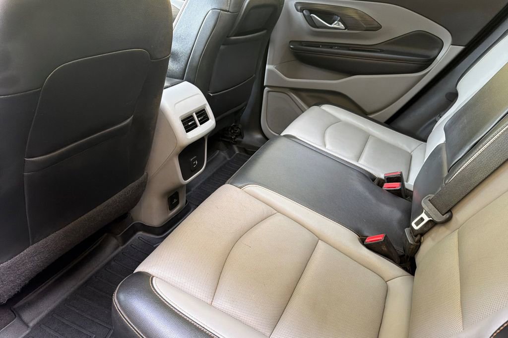 Used 2019 GMC Terrain SLT w/ Infotainment Package II AWD/4WD image 8