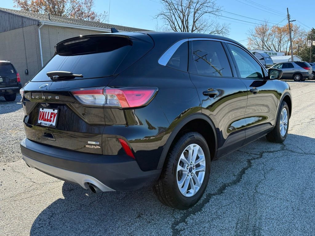 Certified 2022 Ford Escape SE w/ Cold Weather Package image 13