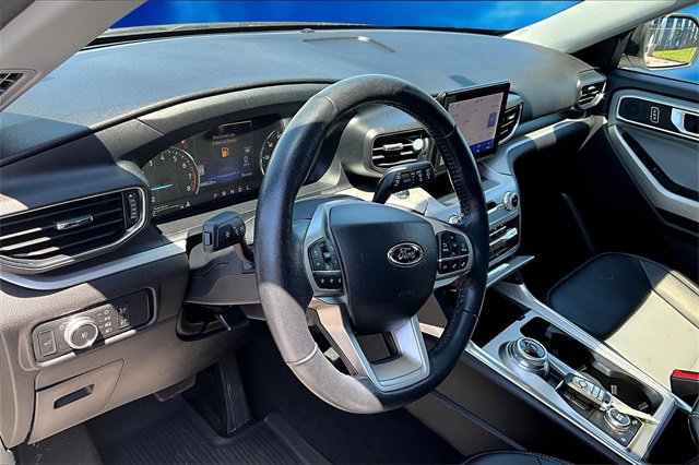 Certified 2022 Ford Explorer XLT w/ Equipment Group 202A image 14