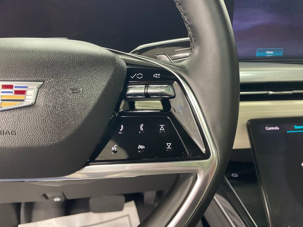 Used 2025 Cadillac Escalade Sport w/ Touring Package image 22