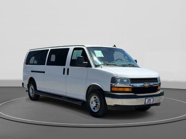 Used 2020 Chevrolet Express 3500 LT w/ LT Preferred Equipment Group RWD image 4