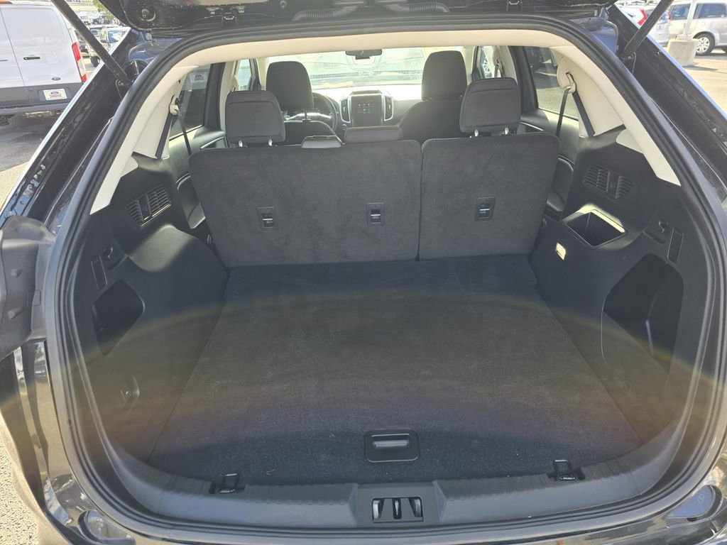 Certified 2024 Ford Edge SE w/ Black Appearance Package image 23