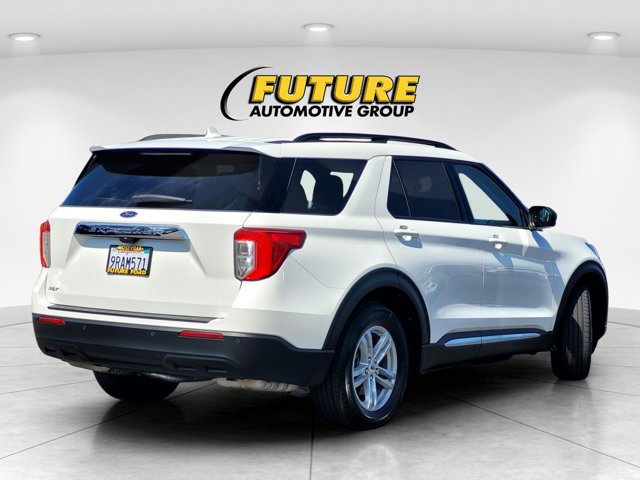 Certified 2024 Ford Explorer XLT RWD image 4