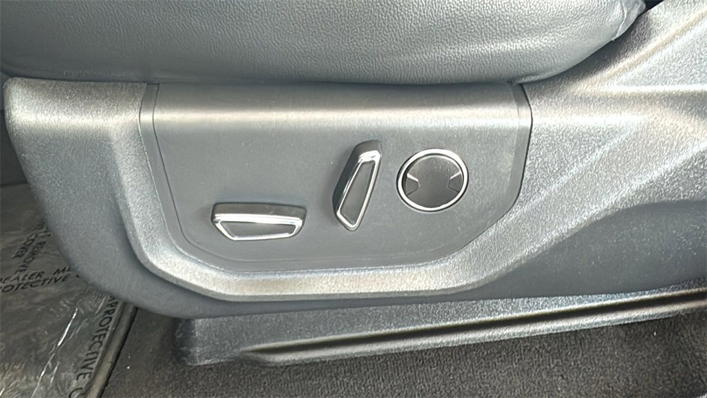 Certified 2023 Ford Expedition Limited image 20