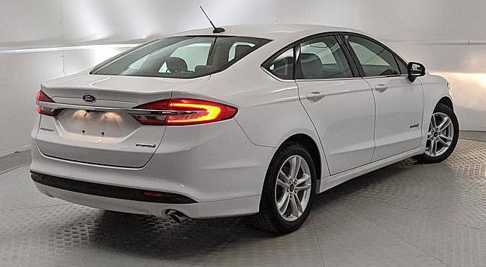 Certified 2018 Ford Fusion S image 4