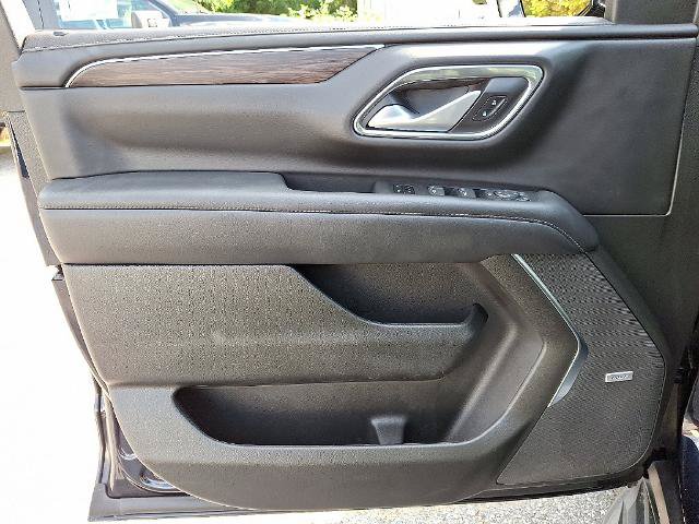 Used 2022 Chevrolet Suburban LT AWD/4WD image 13