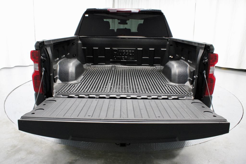 Used 2022 Chevrolet Silverado 1500 LT AWD/4WD image 16