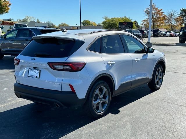 Certified 2025 Ford Escape ST-Line AWD/4WD image 3