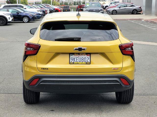 Used 2024 Chevrolet Trax RS w/ Driver Confidence Package FWD image 5