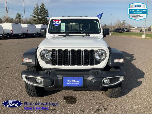 Used 2025 Jeep Gladiator Sport AWD/4WD image 9