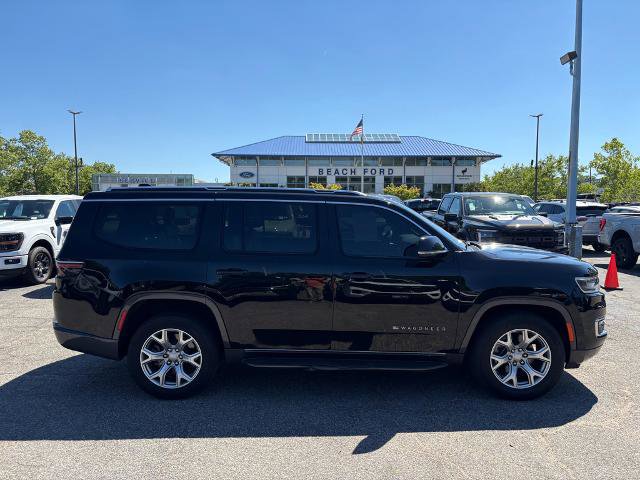 Used 2022 Jeep Wagoneer Series II AWD/4WD image 4