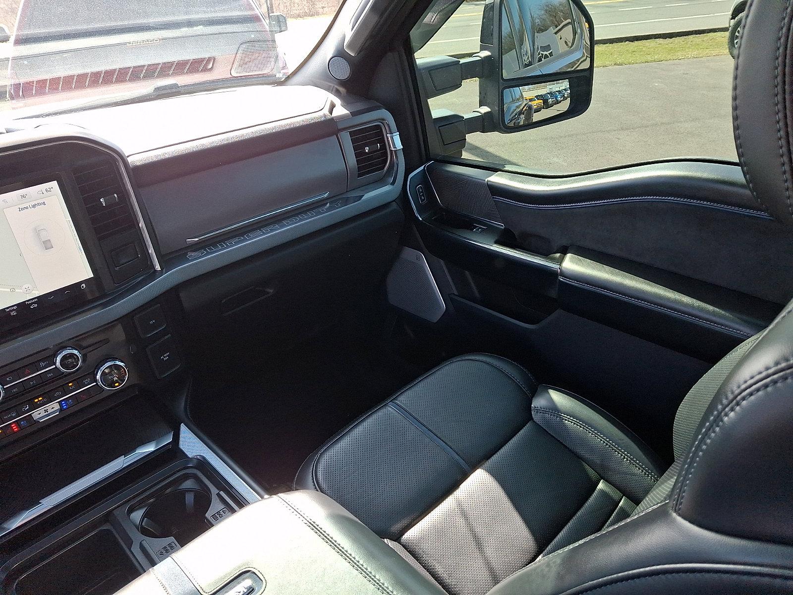 Certified 2025 Ford F350 Platinum image 16