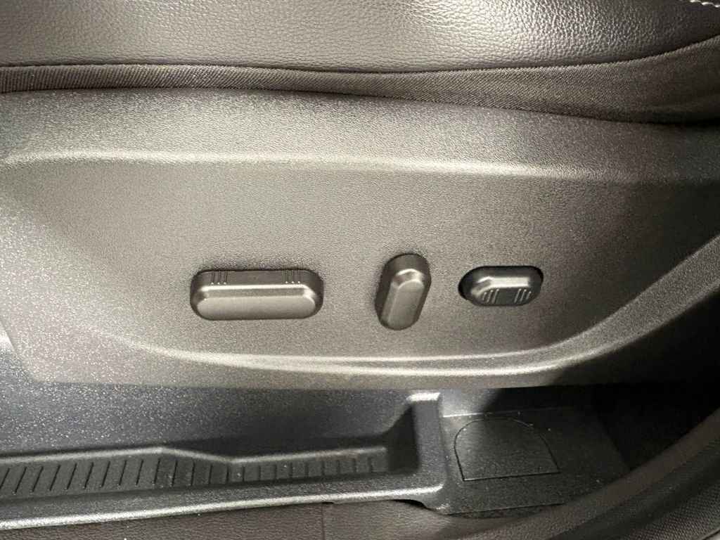 Certified 2017 Ford Escape Titanium w/ Equipment Group 301A image 14