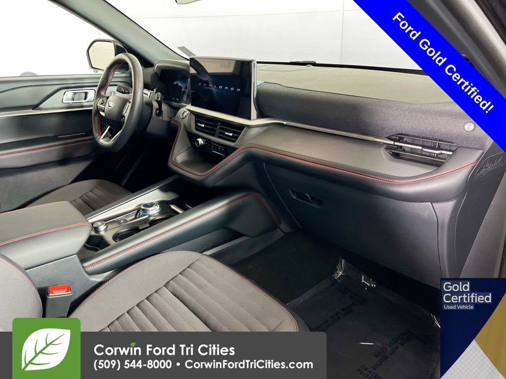 Certified 2025 Ford Explorer ST-Line w/ ST-Line Street Pack image 32