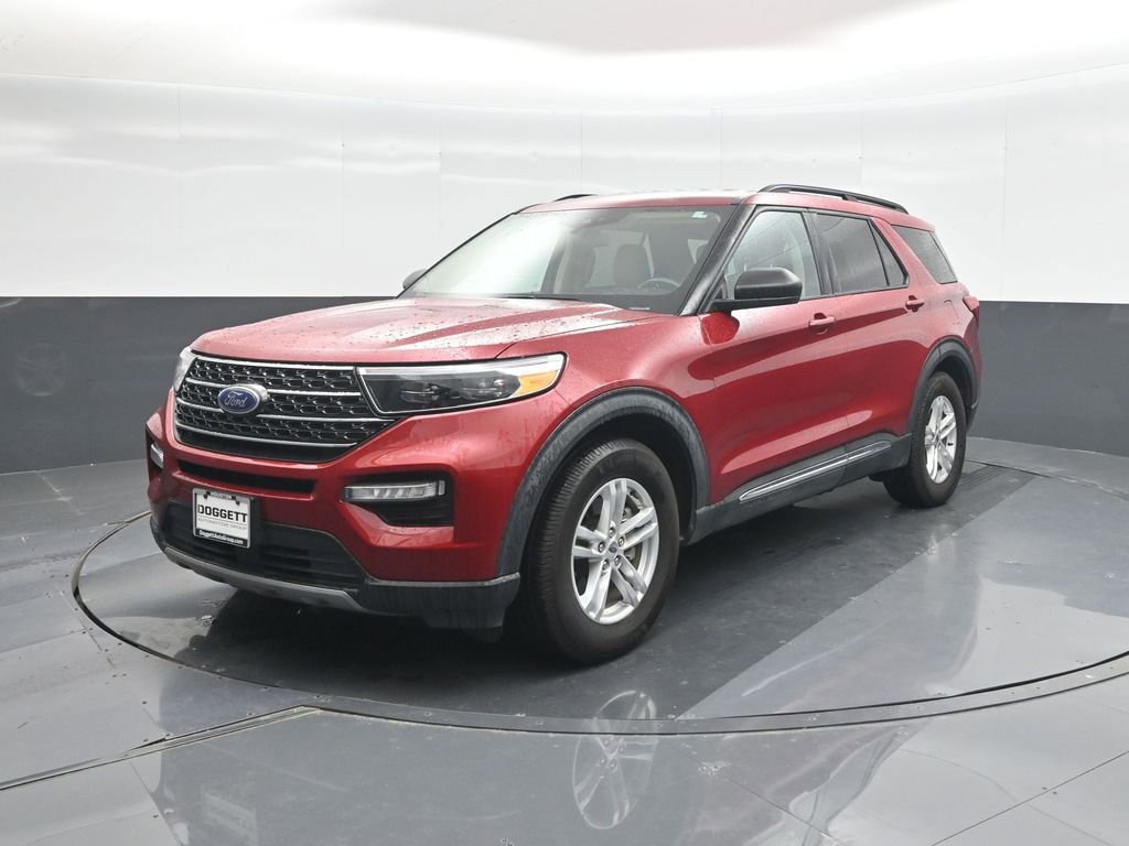 Certified 2022 Ford Explorer XLT w/ Equipment Group 202A