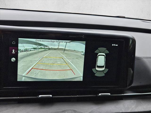 Used 2024 Kia Carnival EX FWD image 12