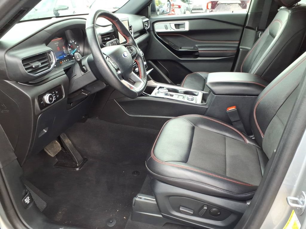 Certified 2023 Ford Explorer ST-Line AWD/4WD image 10