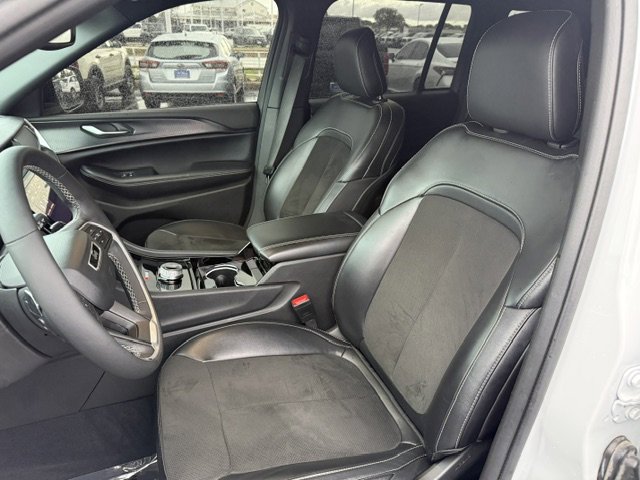 Used 2023 Jeep Grand Cherokee Altitude image 13