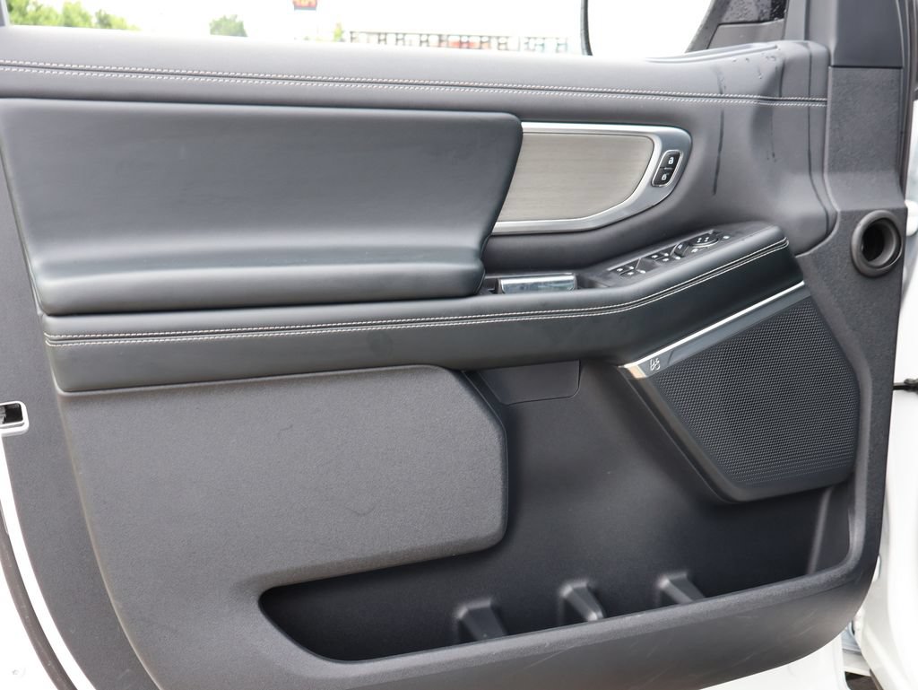 Certified 2025 Ford Expedition Max Platinum AWD/4WD image 23