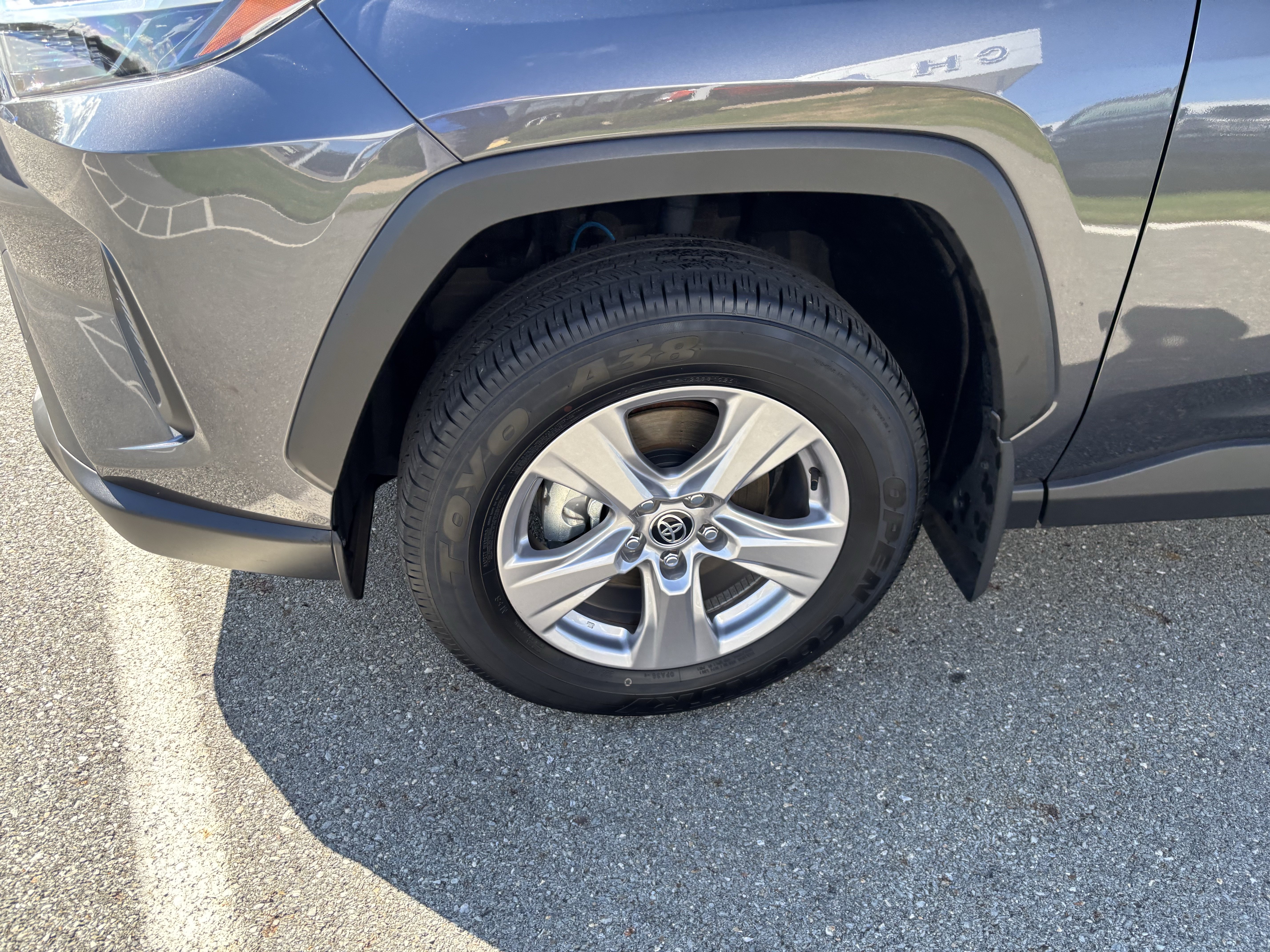 Used 2025 Toyota RAV4 XLE AWD/4WD image 11