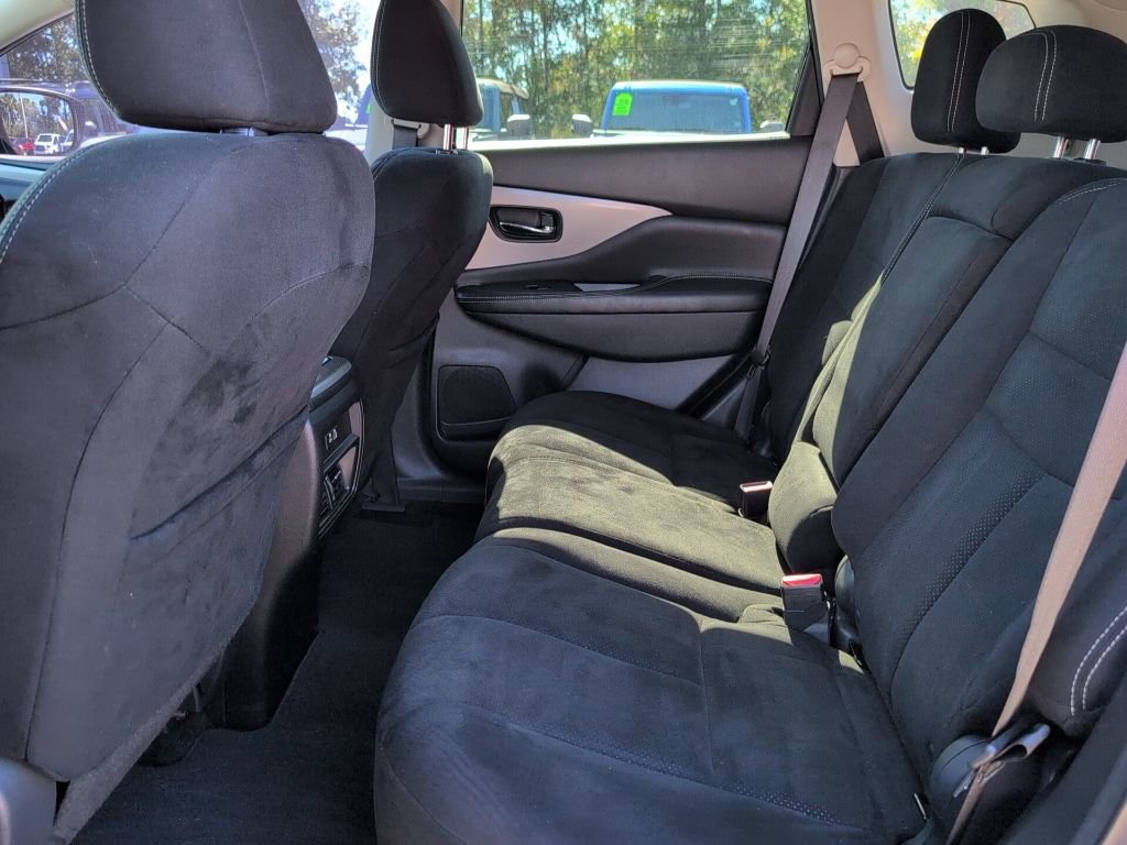 Used 2019 Nissan Murano S image 11