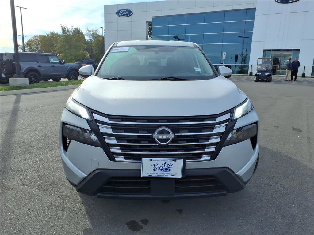 Used 2024 Nissan Rogue SV image 8